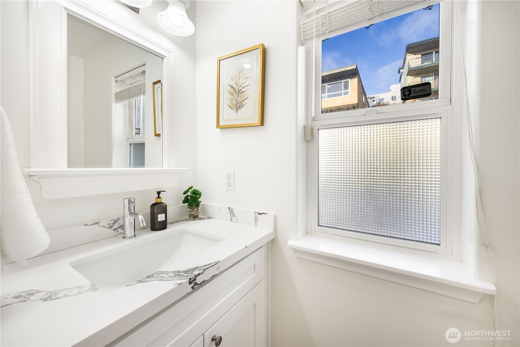 MLS #NWM2500869 image #15