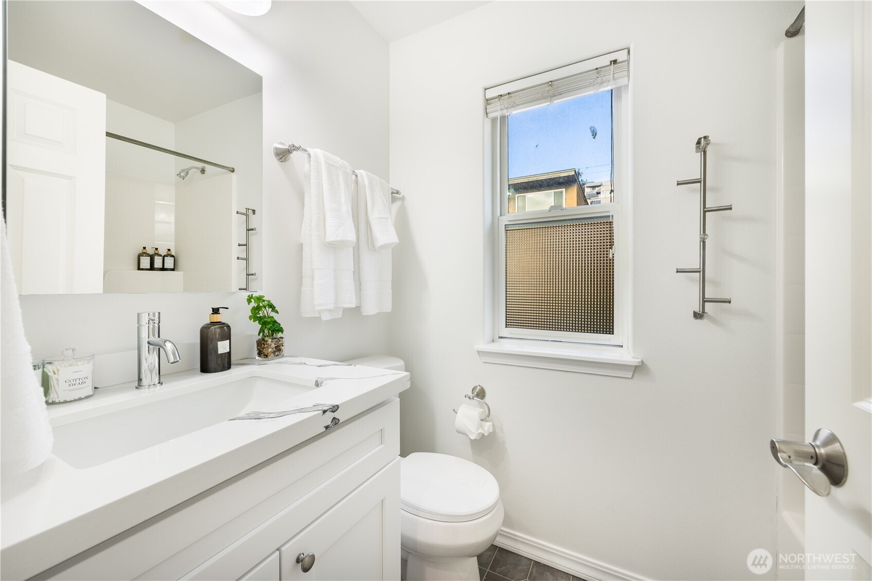 MLS #NWM2500869 image #13