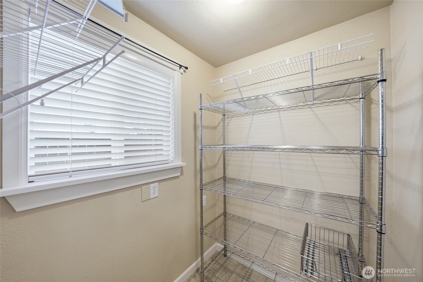 MLS #NWM2500895 image #14