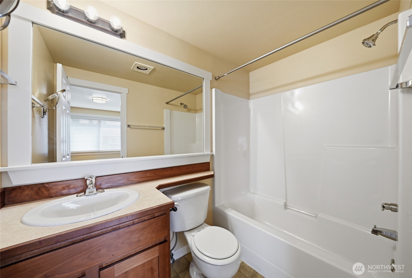 MLS #NWM2500895 image #25