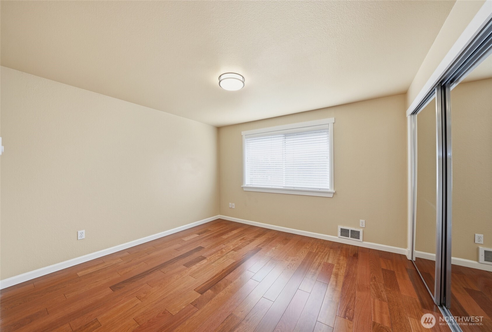 MLS #NWM2500895 image #22