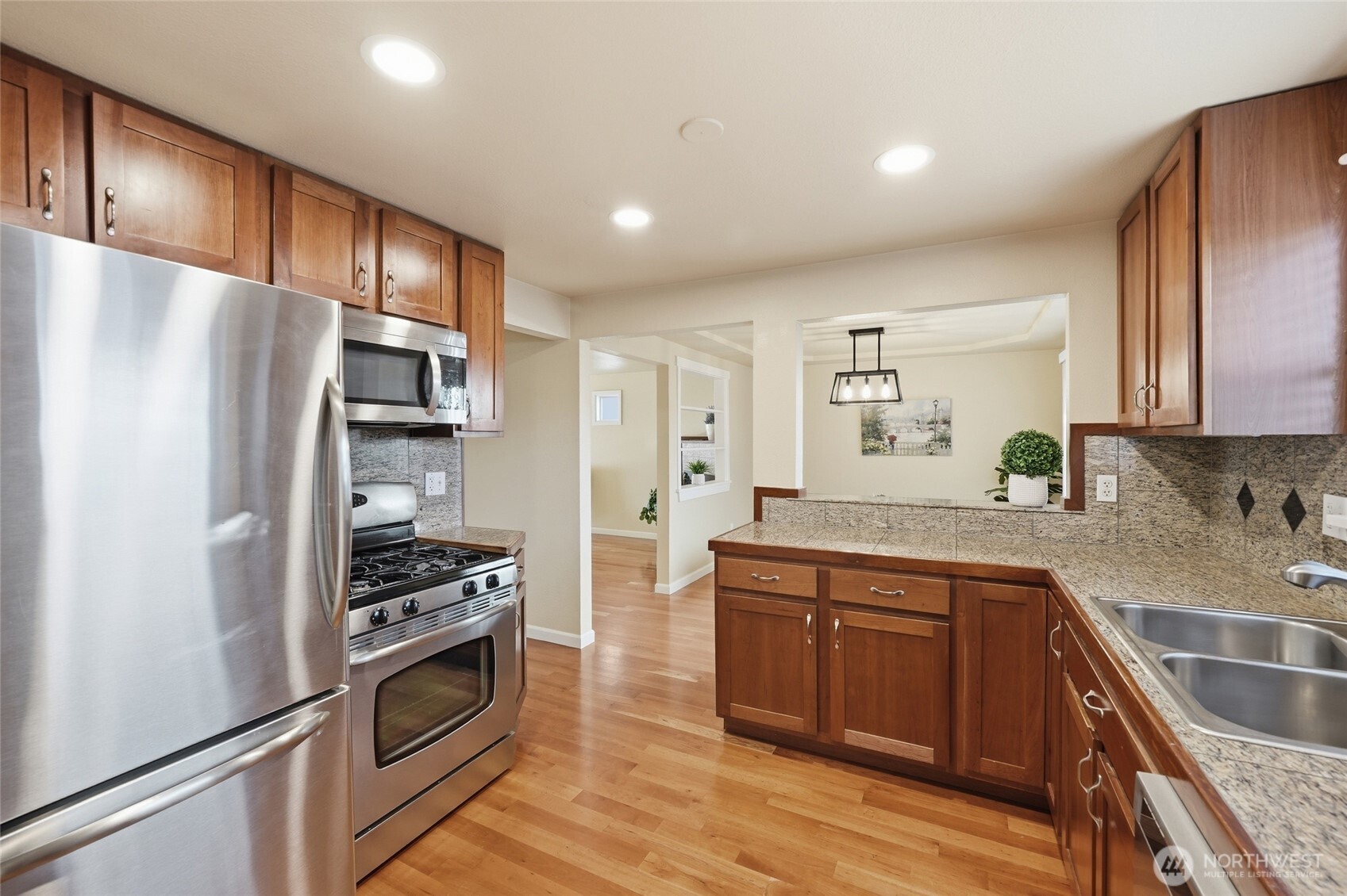 MLS #NWM2500895 image #12