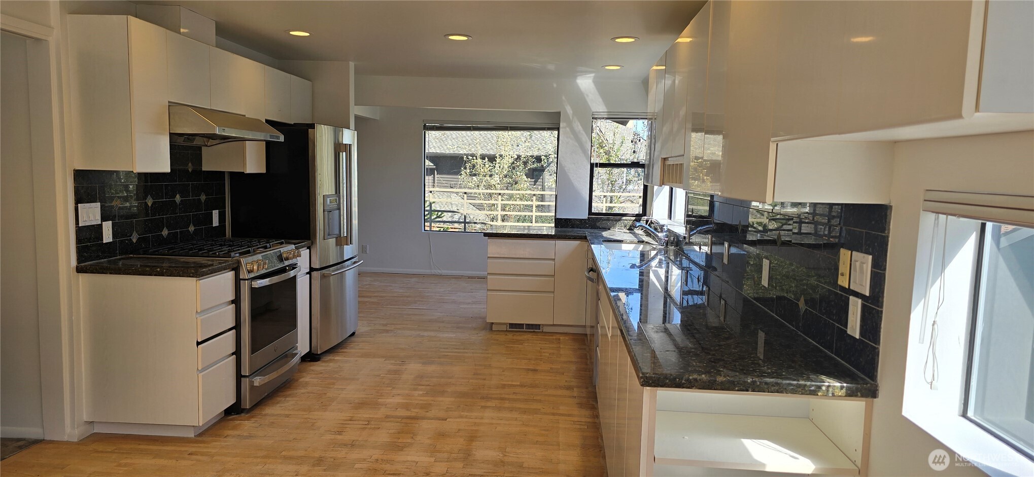 MLS #NWM2500930 image #3