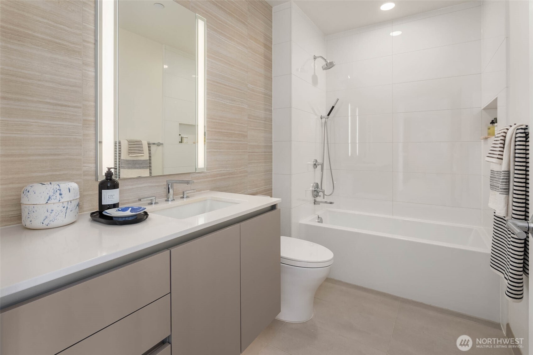 MLS #NWM2501024 image #18