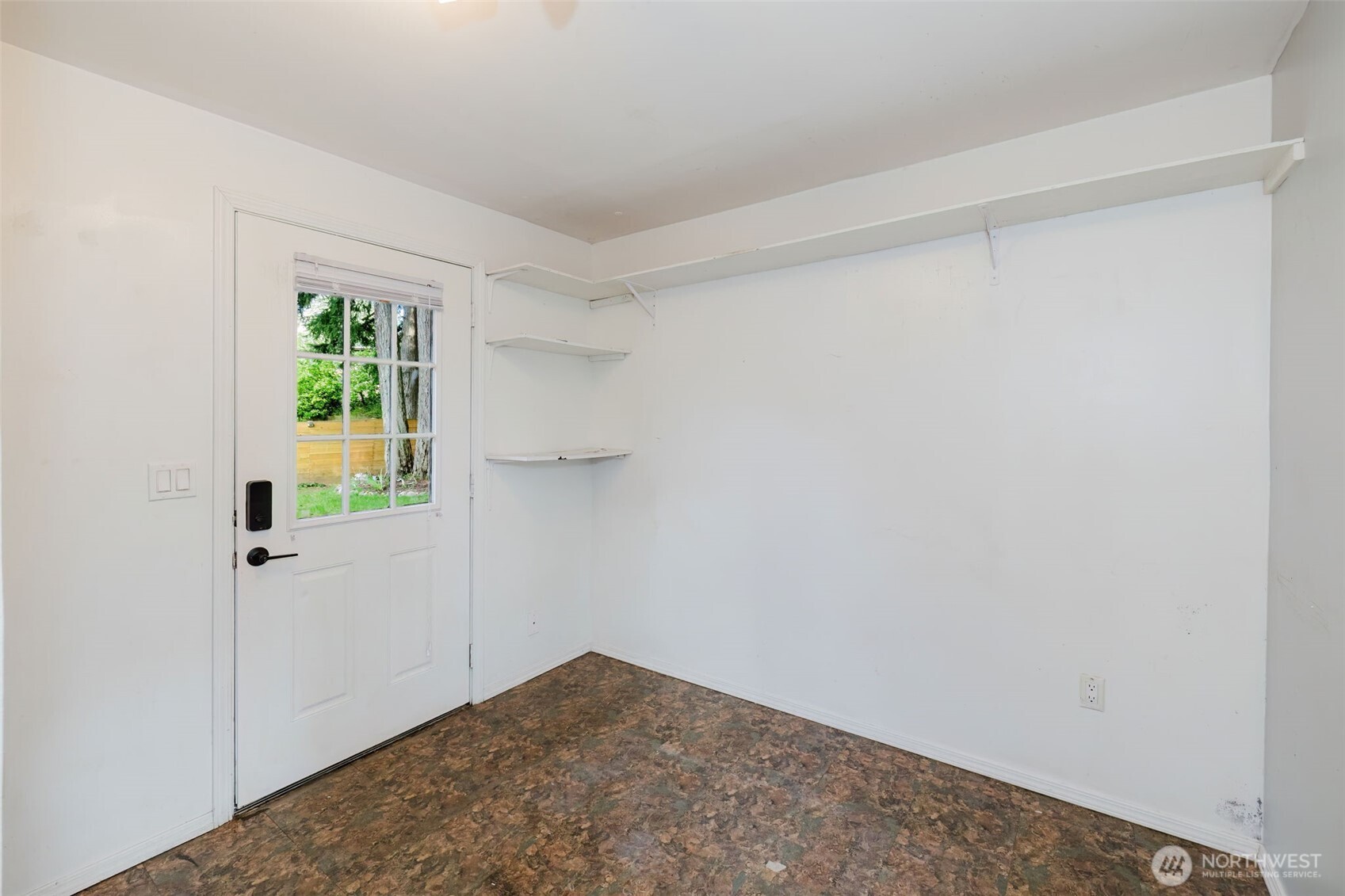 MLS #NWM2501042 image #10