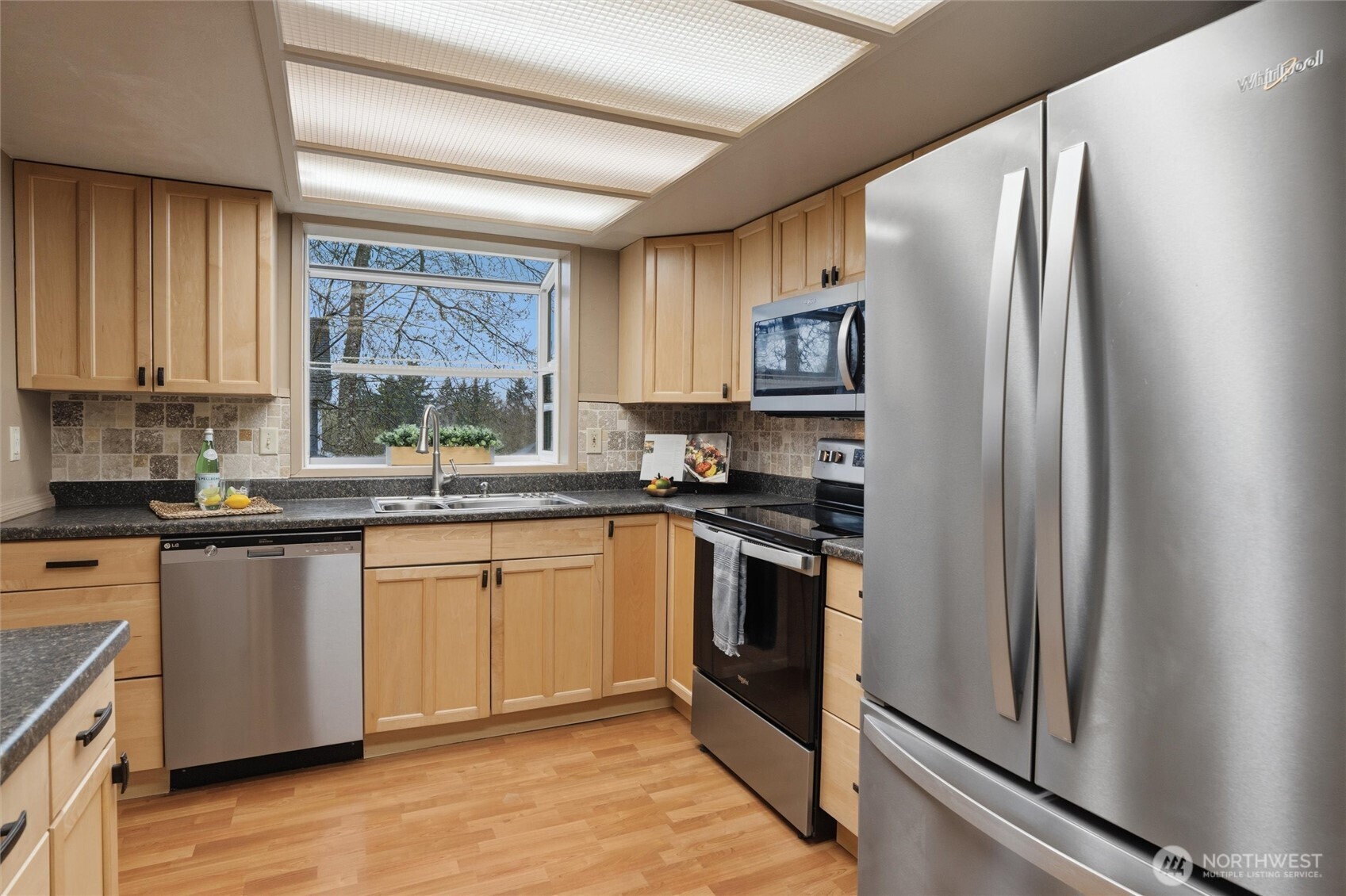 MLS #NWM2501059 image #9