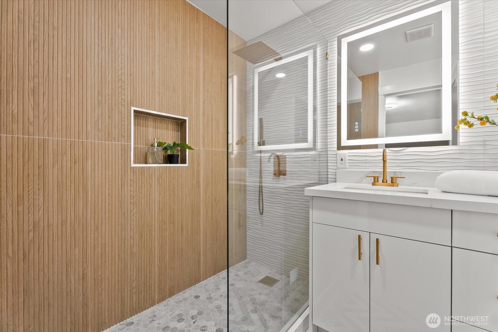 MLS #NWM2501072 image #13