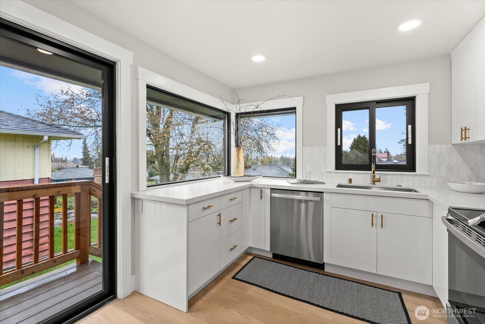 MLS #NWM2501072 image #9