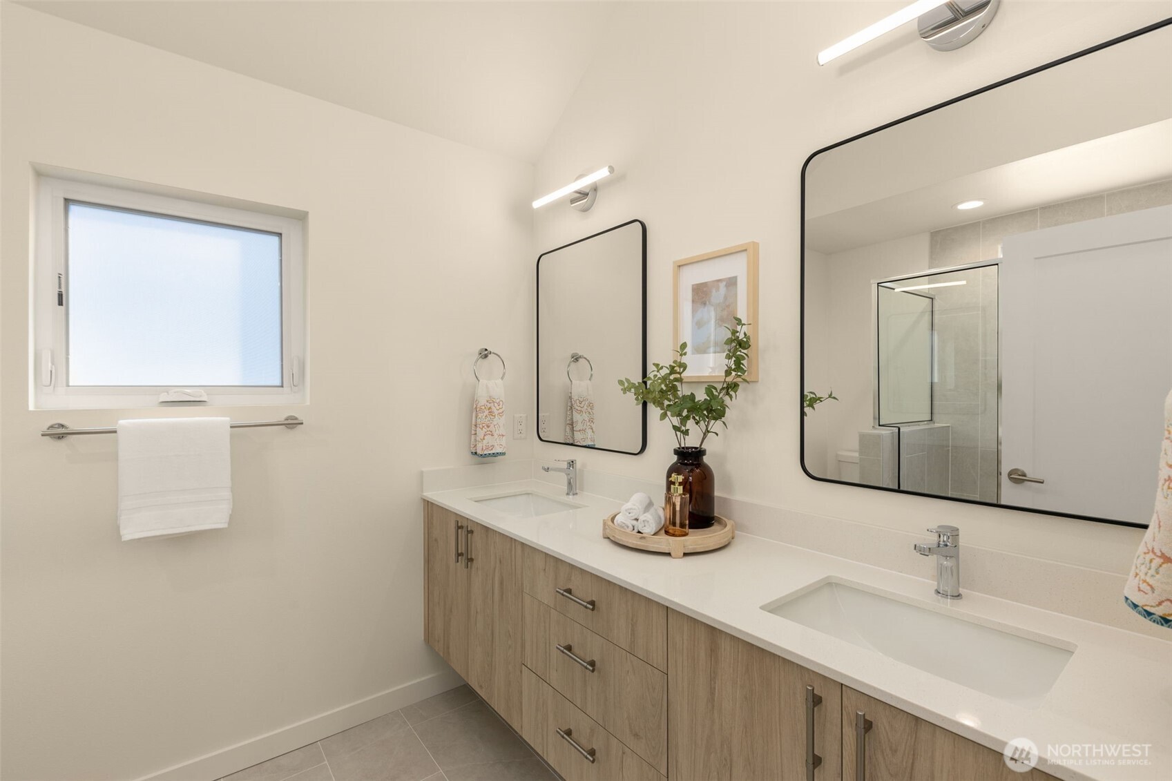 MLS #NWM2501093 image #31