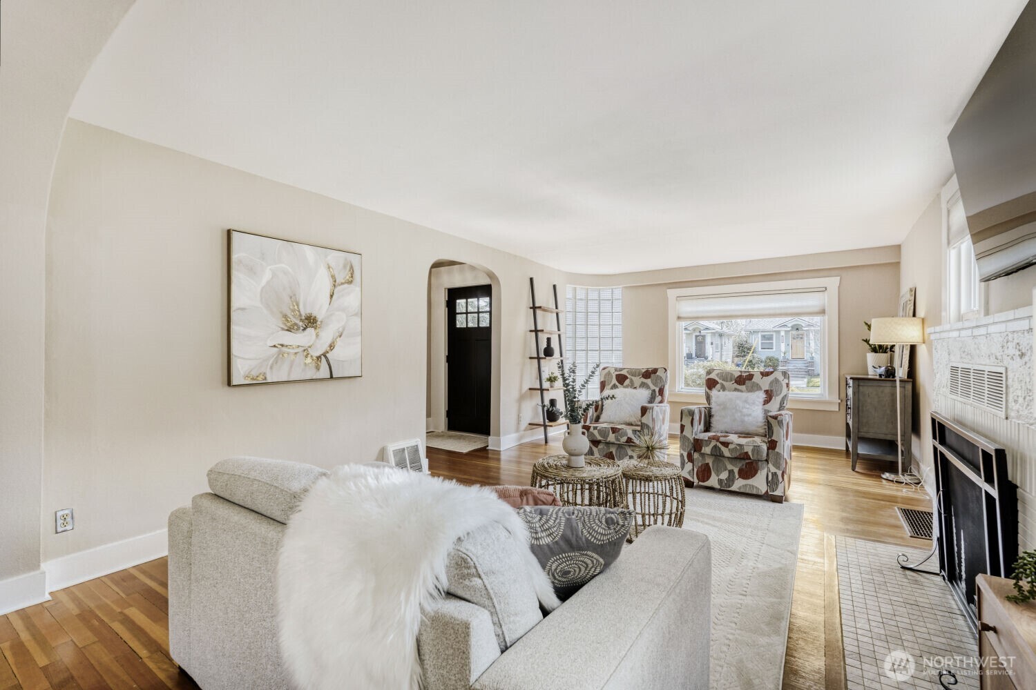 MLS #NWM2501095 image #5
