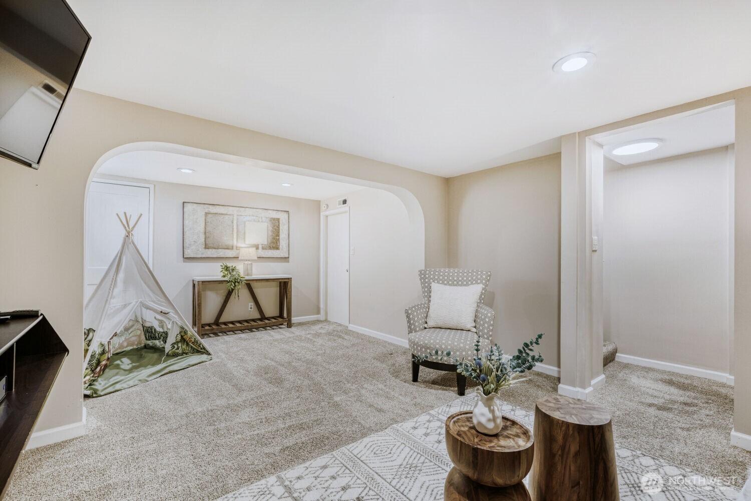 MLS #NWM2501095 image #13