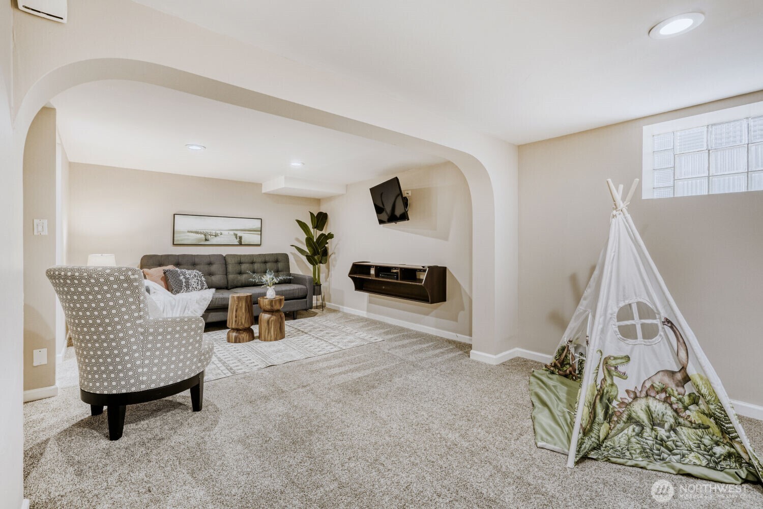 MLS #NWM2501095 image #12