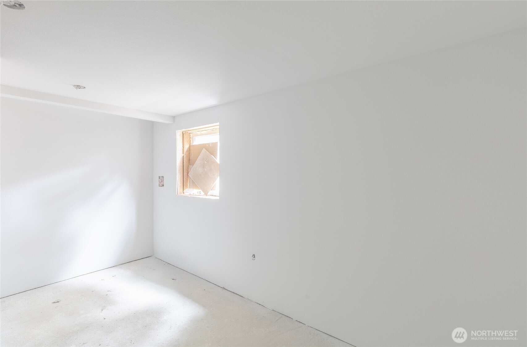 MLS #NWM2501107 image #9