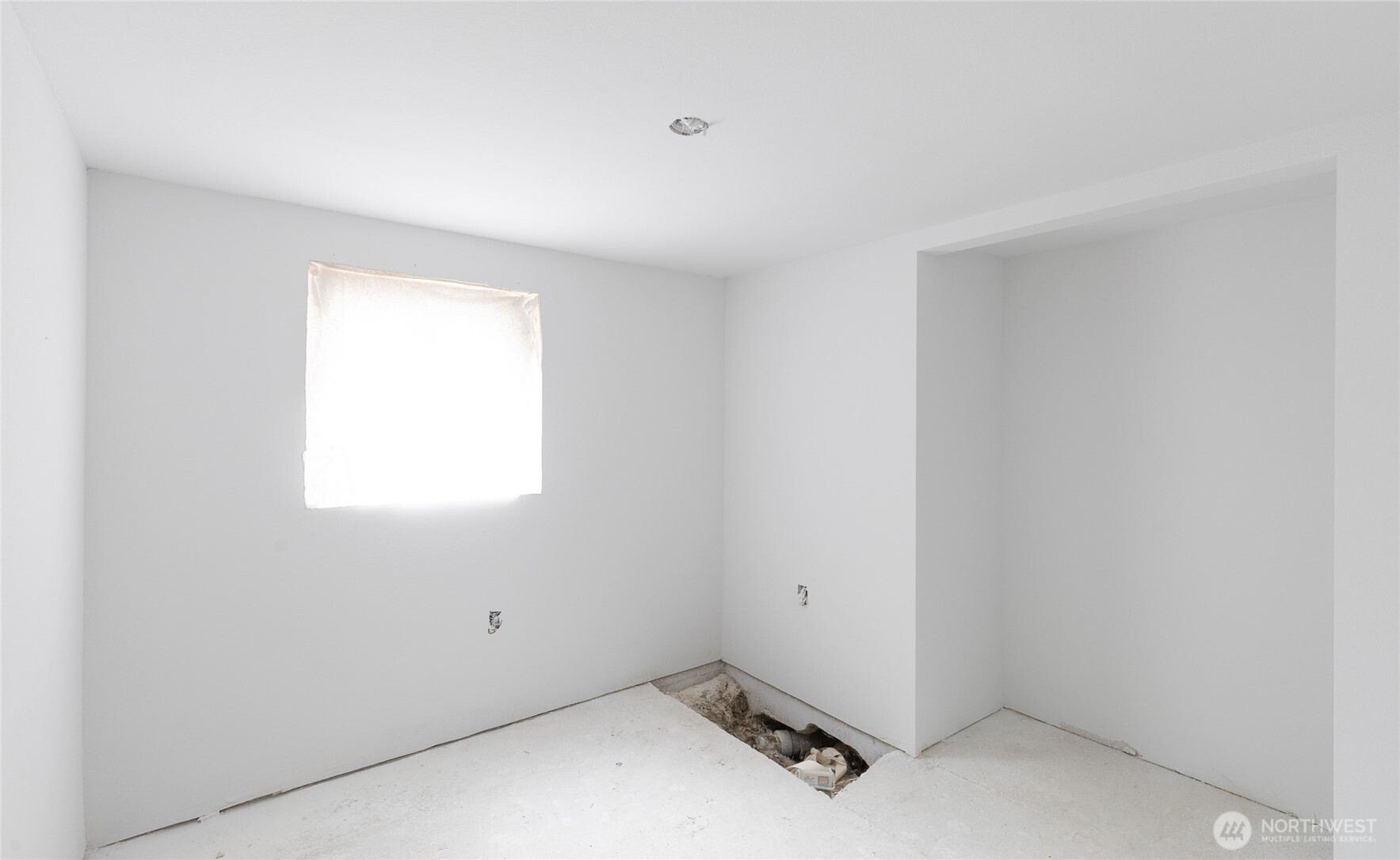 MLS #NWM2501107 image #7