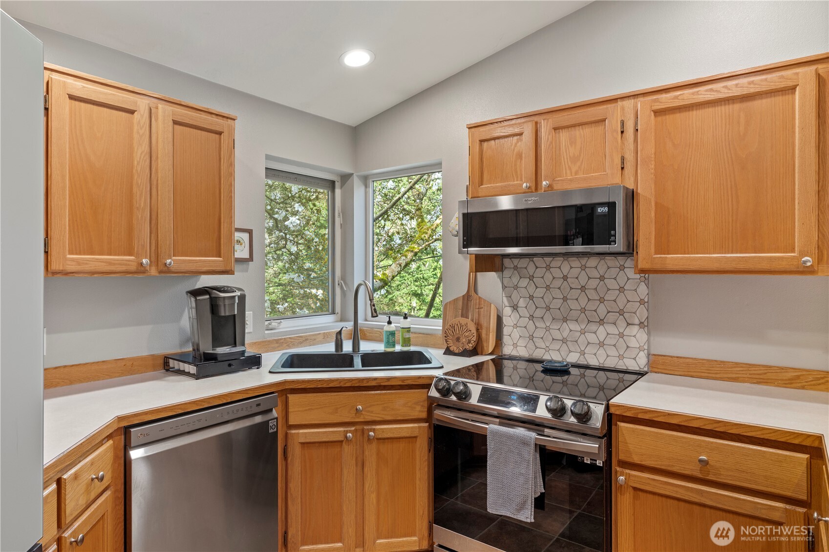 MLS #NWM2501138 image #3