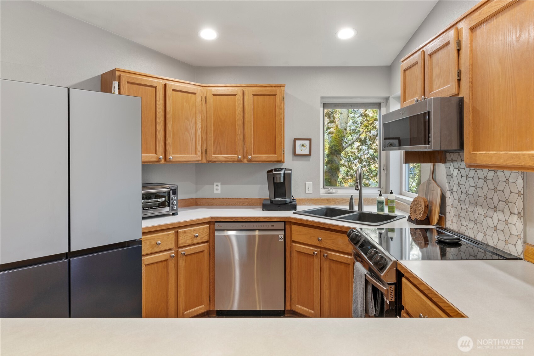 MLS #NWM2501138 image #4