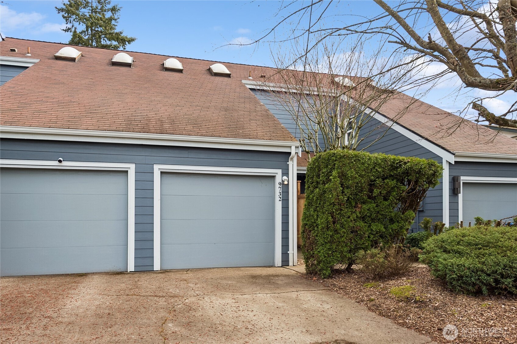 MLS #NWM2501148 image #0