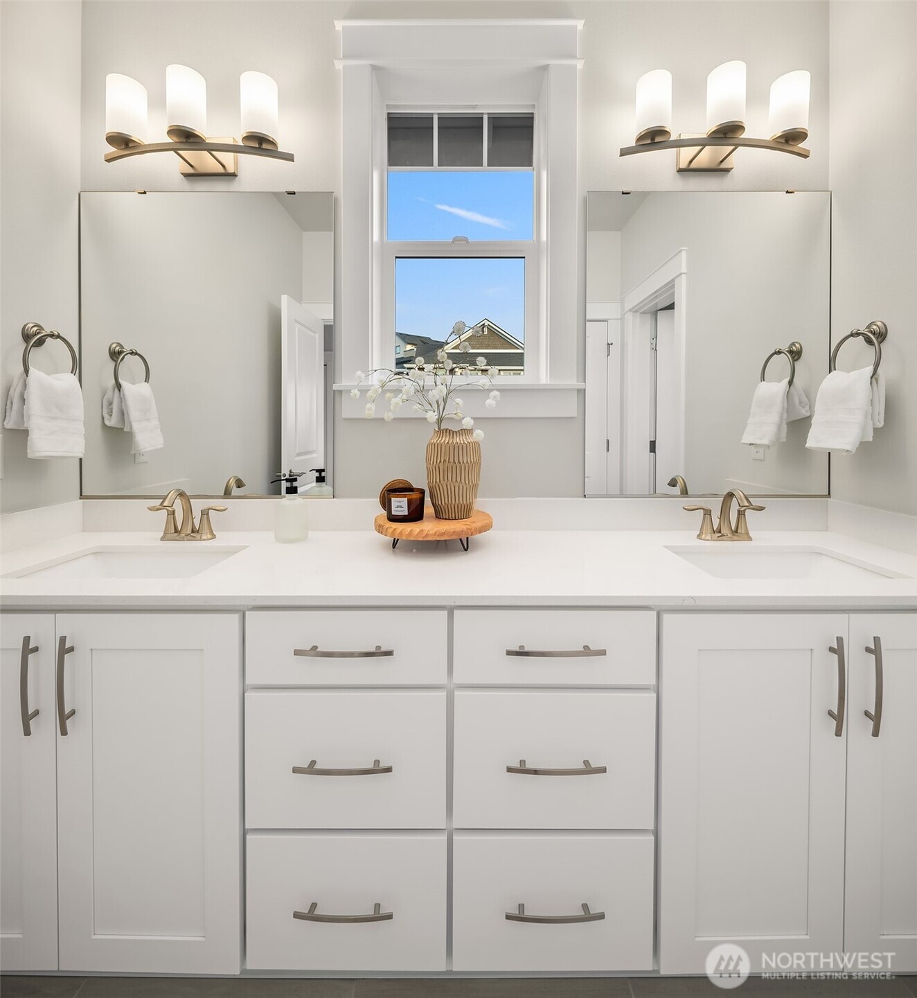 MLS #NWM2501203 image #19