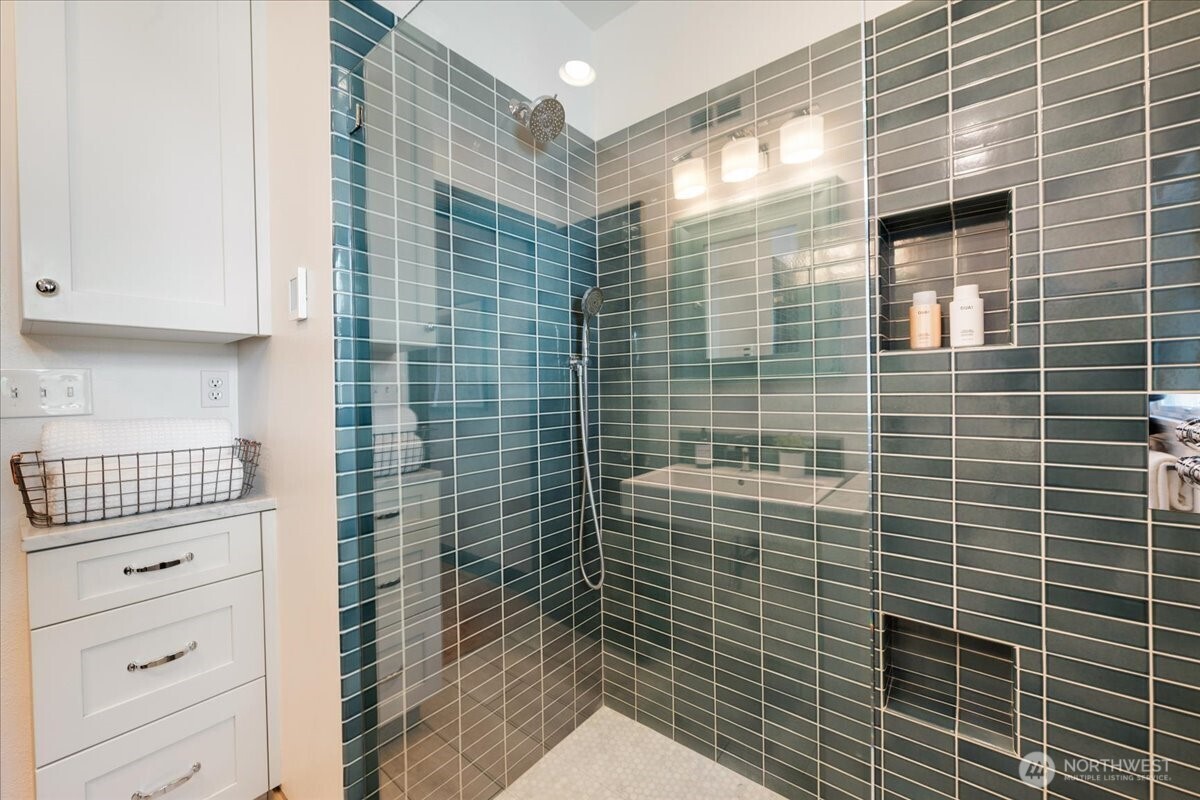 MLS #NWM2501211 image #15