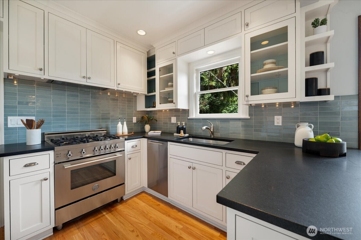 MLS #NWM2501211 image #12