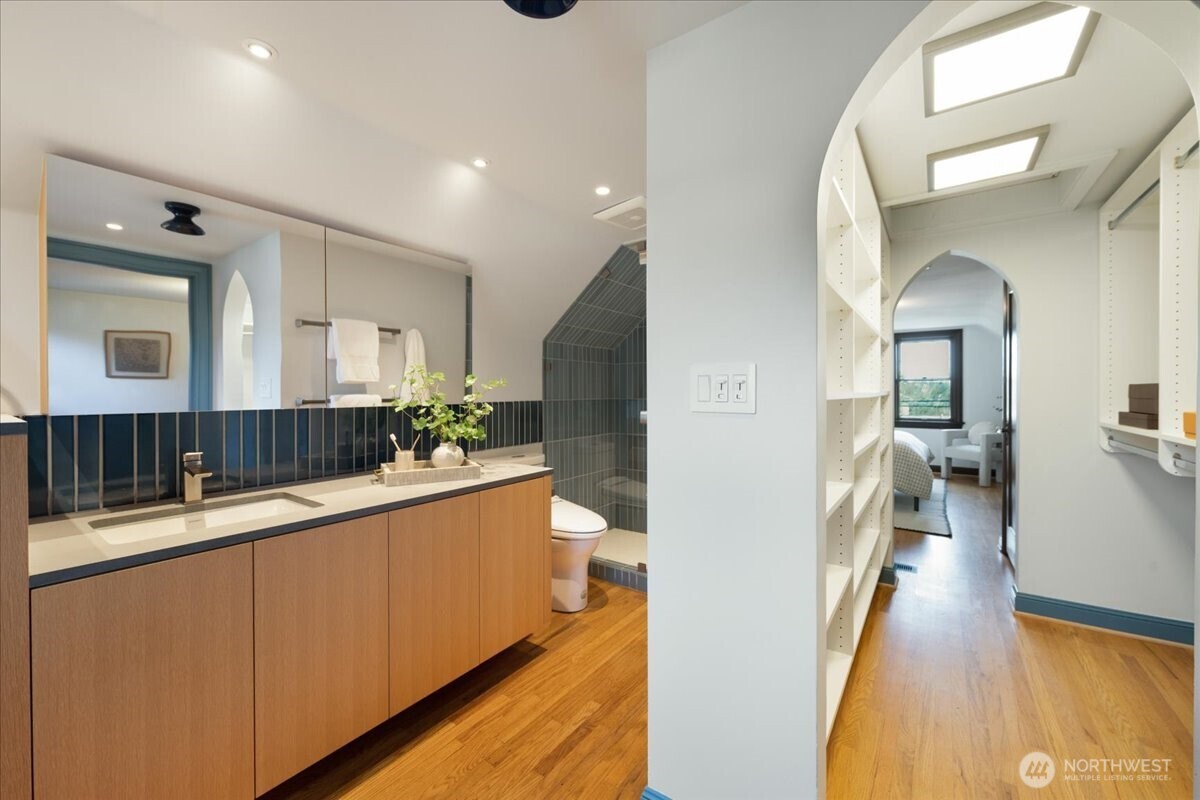 MLS #NWM2501211 image #20