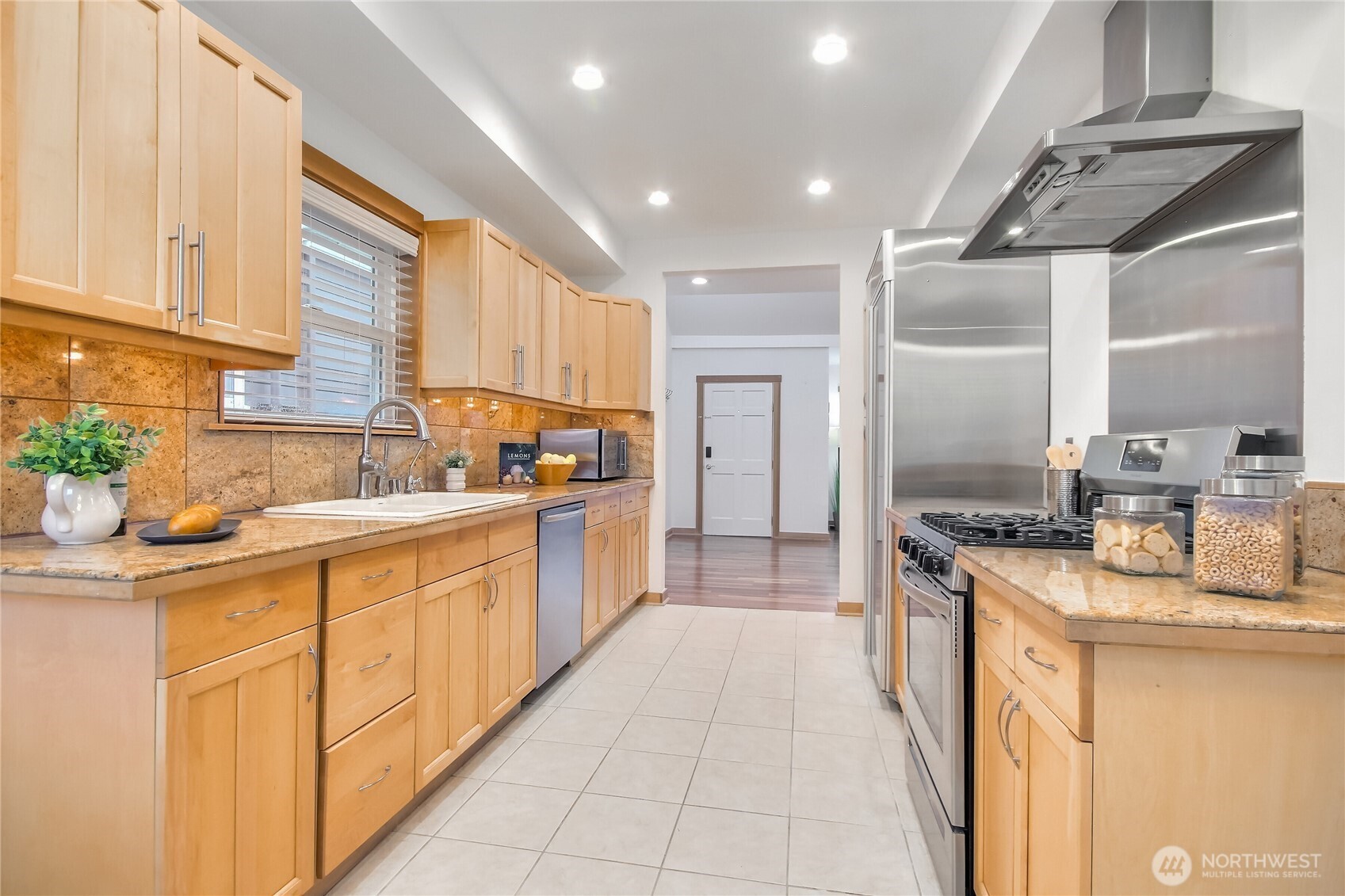 MLS #NWM2501217 image #10