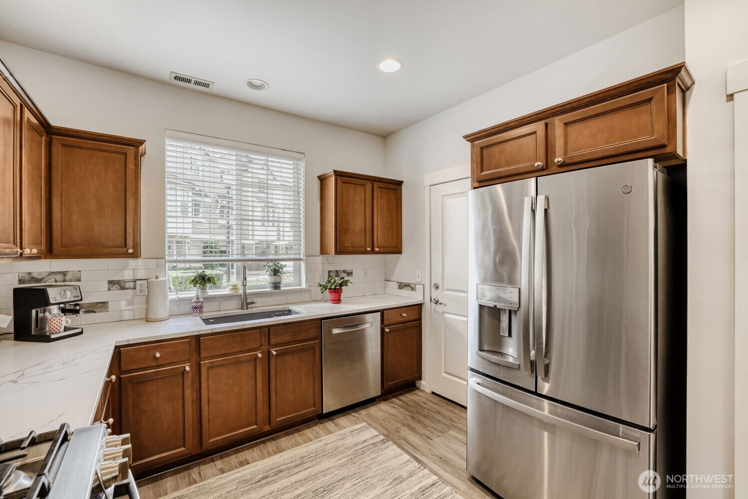 MLS #NWM2501256 image #11