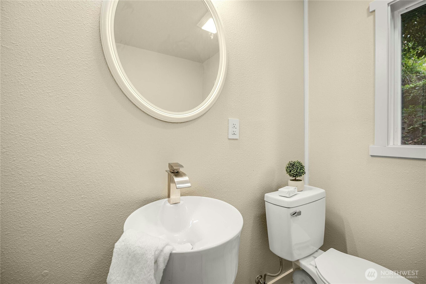 MLS #NWM2501288 image #17