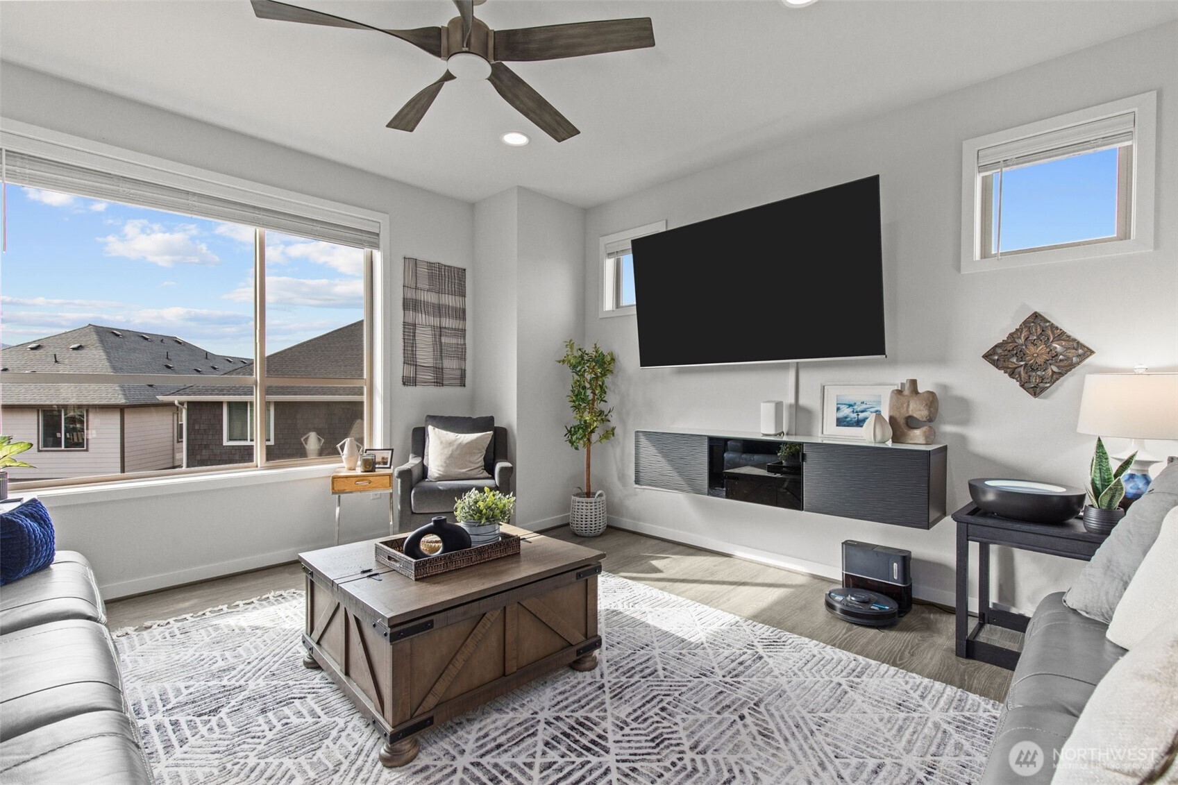 MLS #NWM2501298 image #1