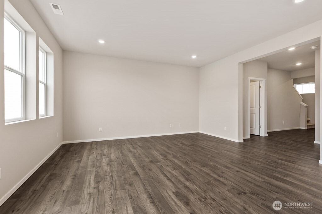 MLS #NWM2501299 image #9