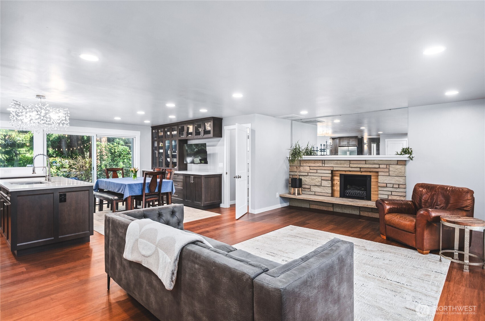 MLS #NWM2501304 image #10