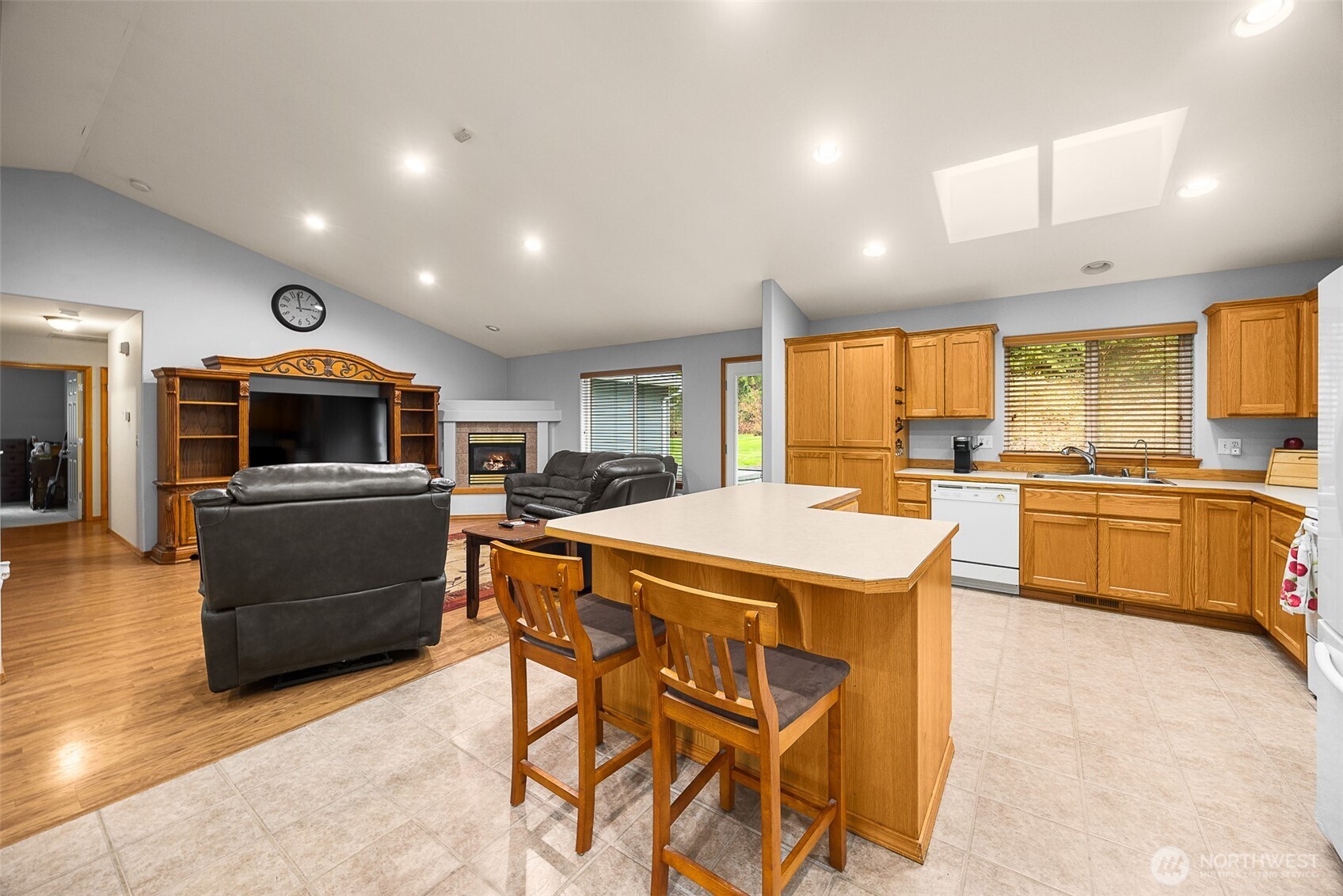 MLS #NWM2501415 image #6