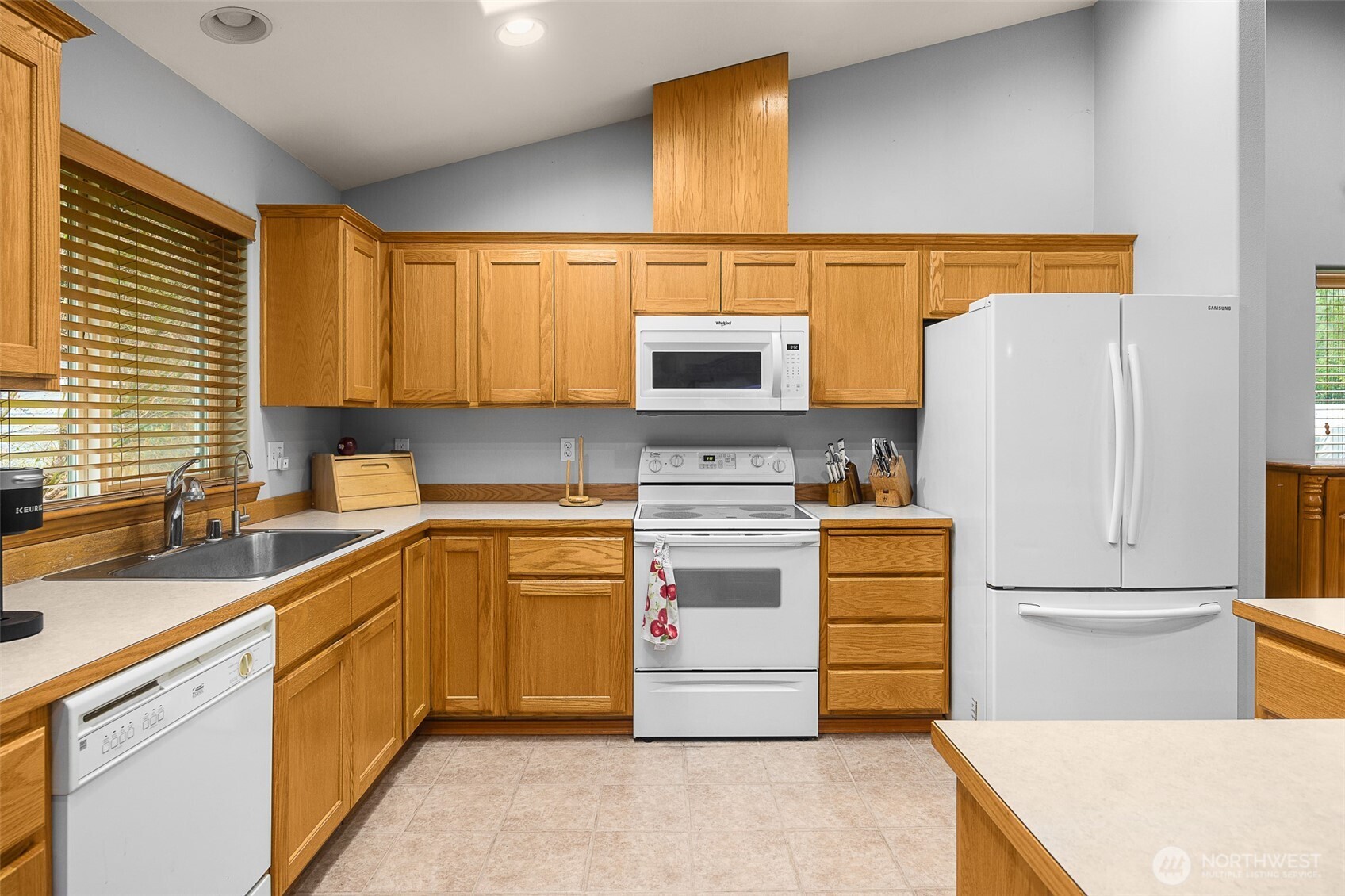 MLS #NWM2501415 image #10