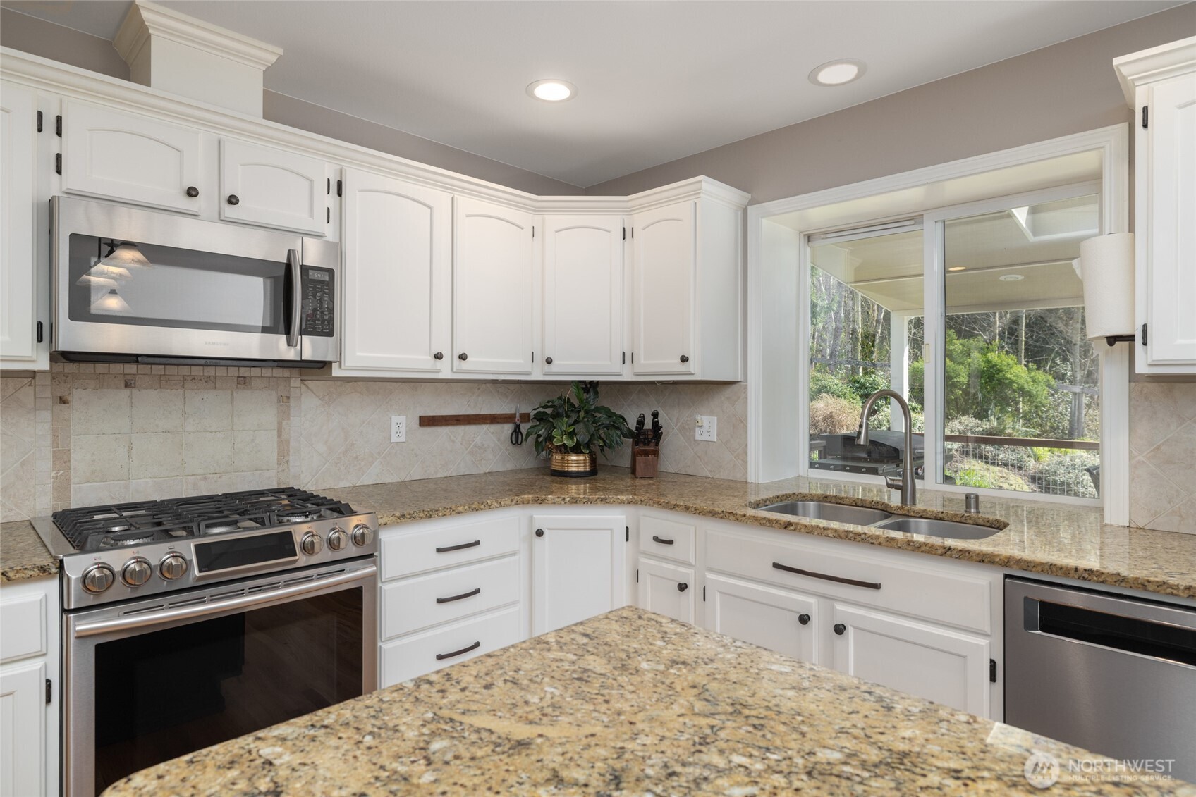MLS #NWM2501420 image #7