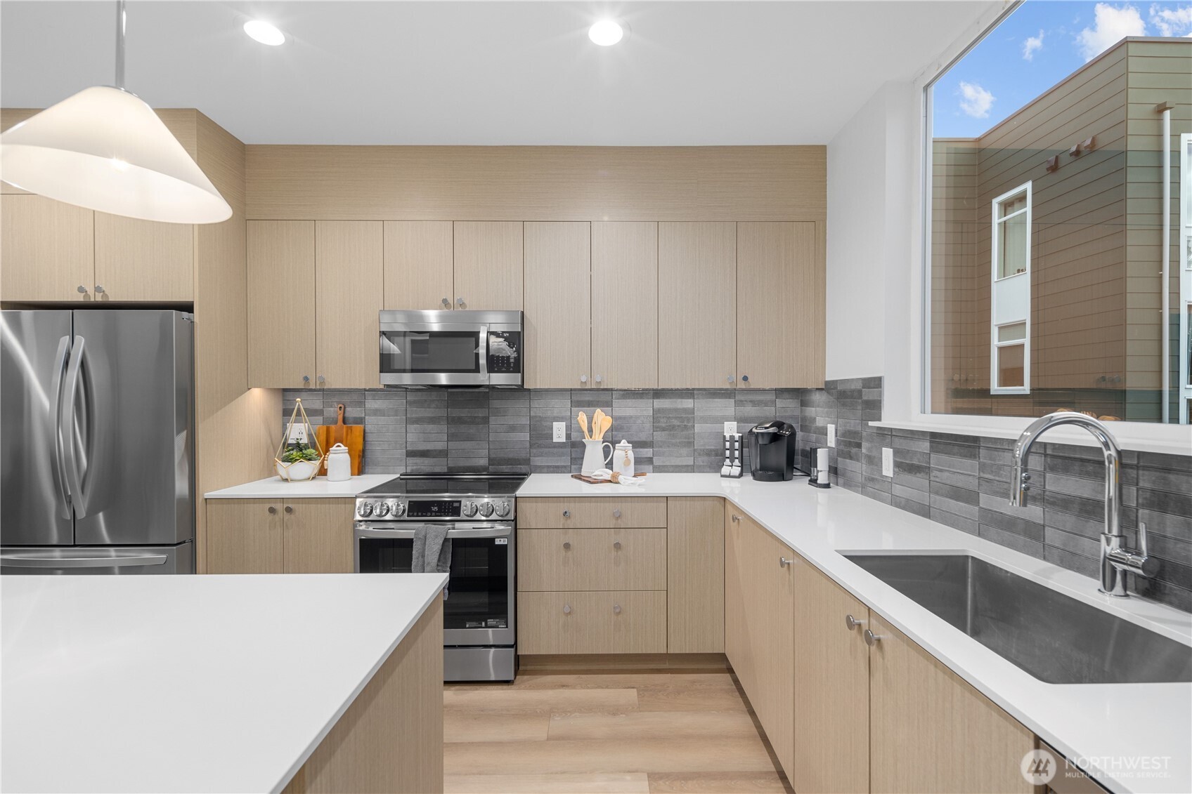 MLS #NWM2501430 image #13