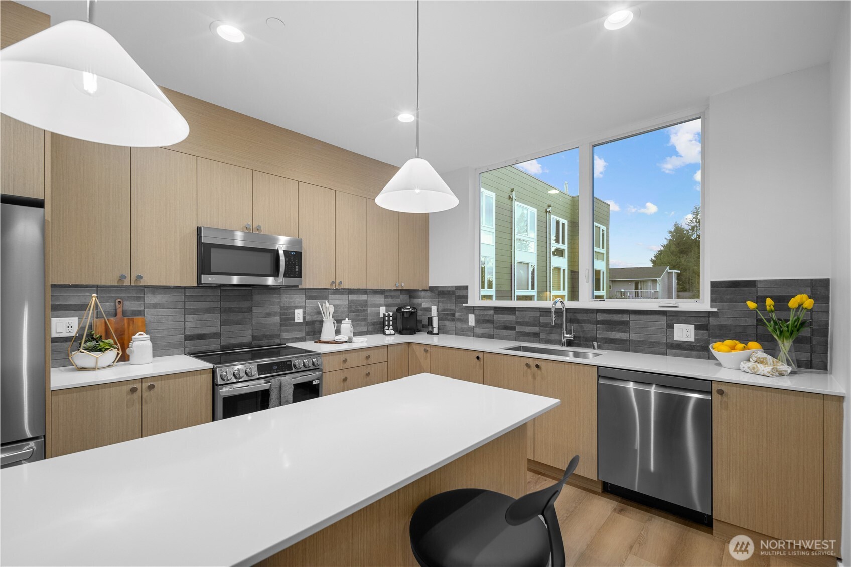 MLS #NWM2501430 image #12