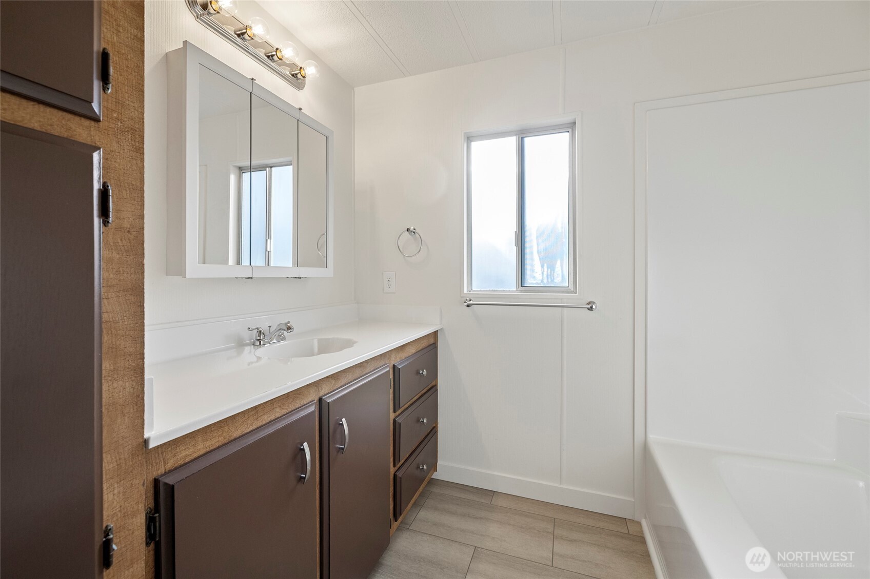 MLS #NWM2501441 image #22