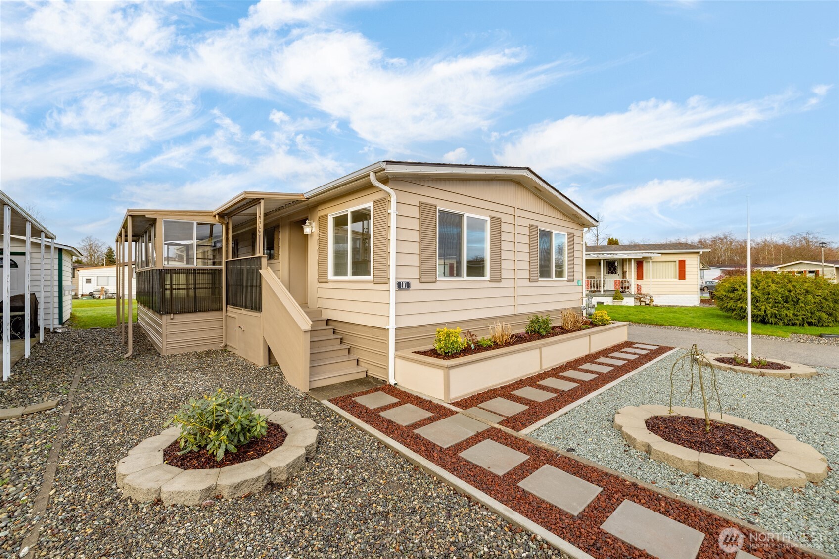 MLS #NWM2501441 image #0