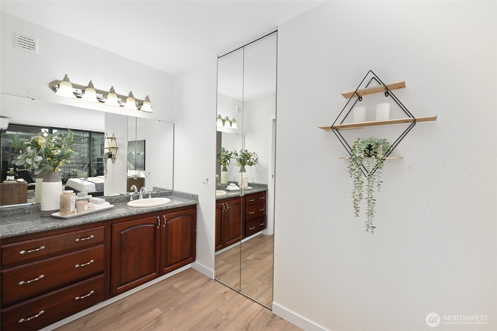 MLS #NWM2501450 image #11