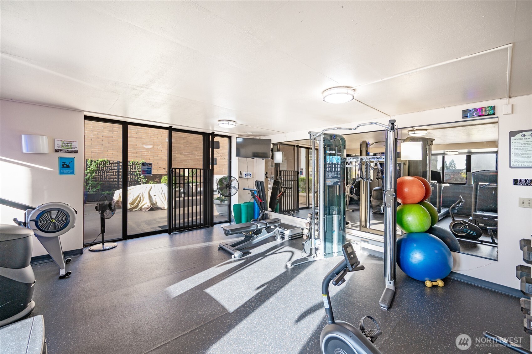 MLS #NWM2501450 image #28