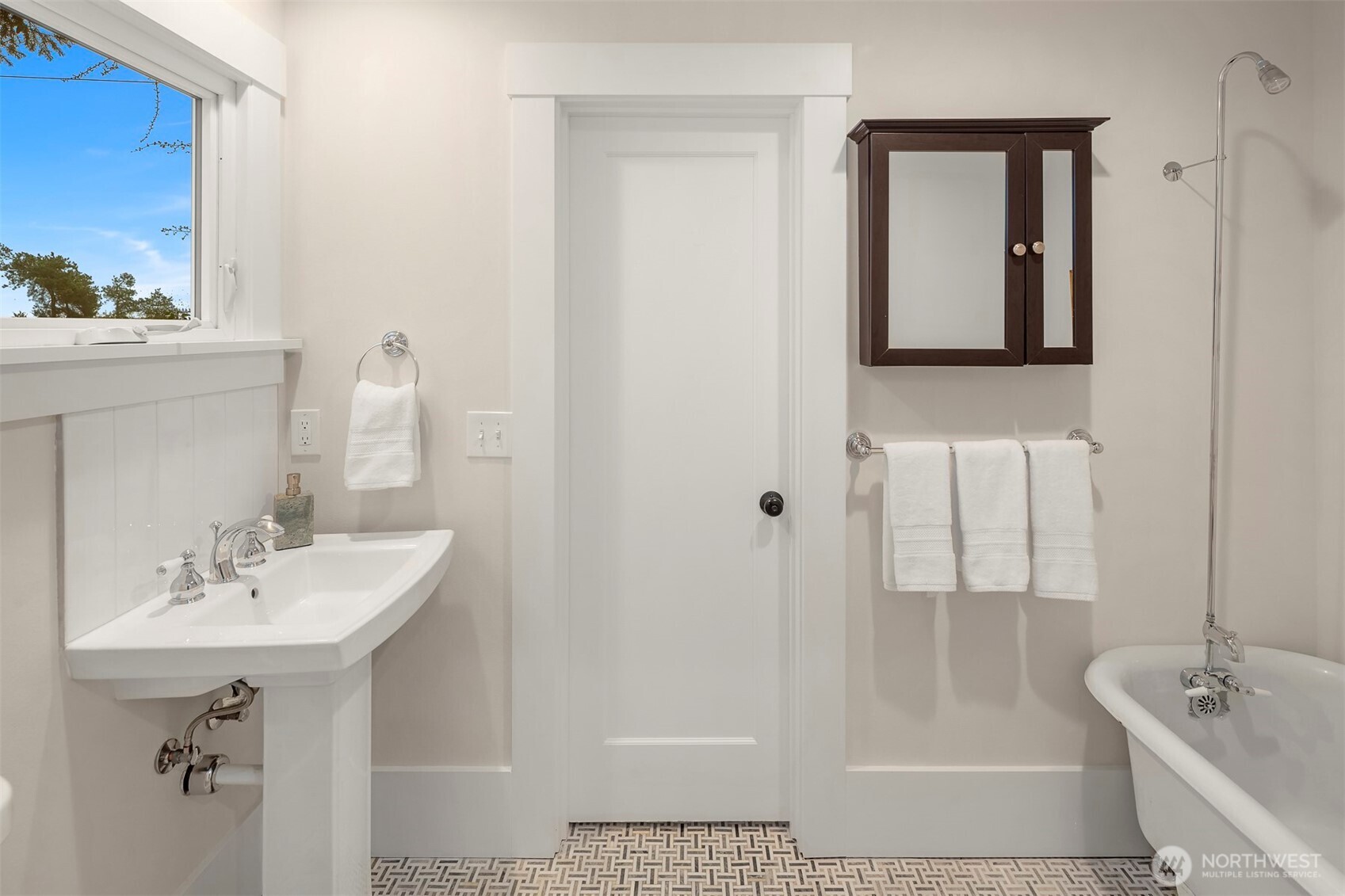 MLS #NWM2501482 image #11