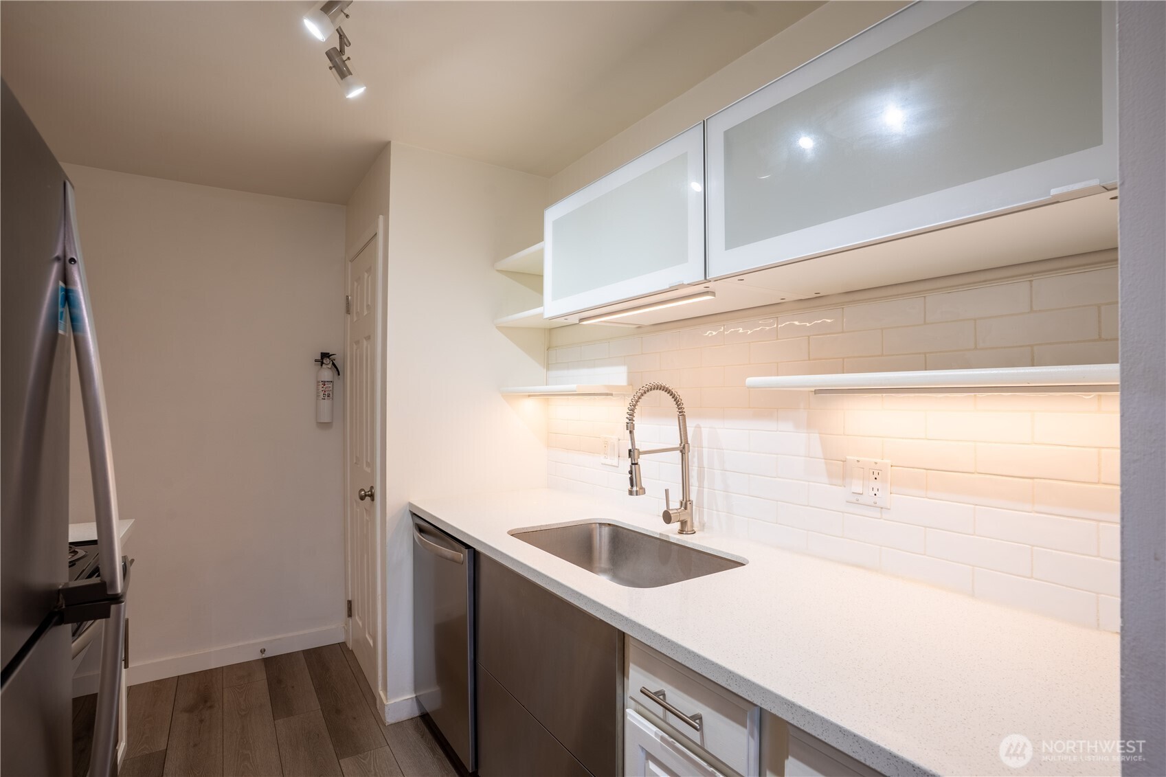 MLS #NWM2501546 image #9