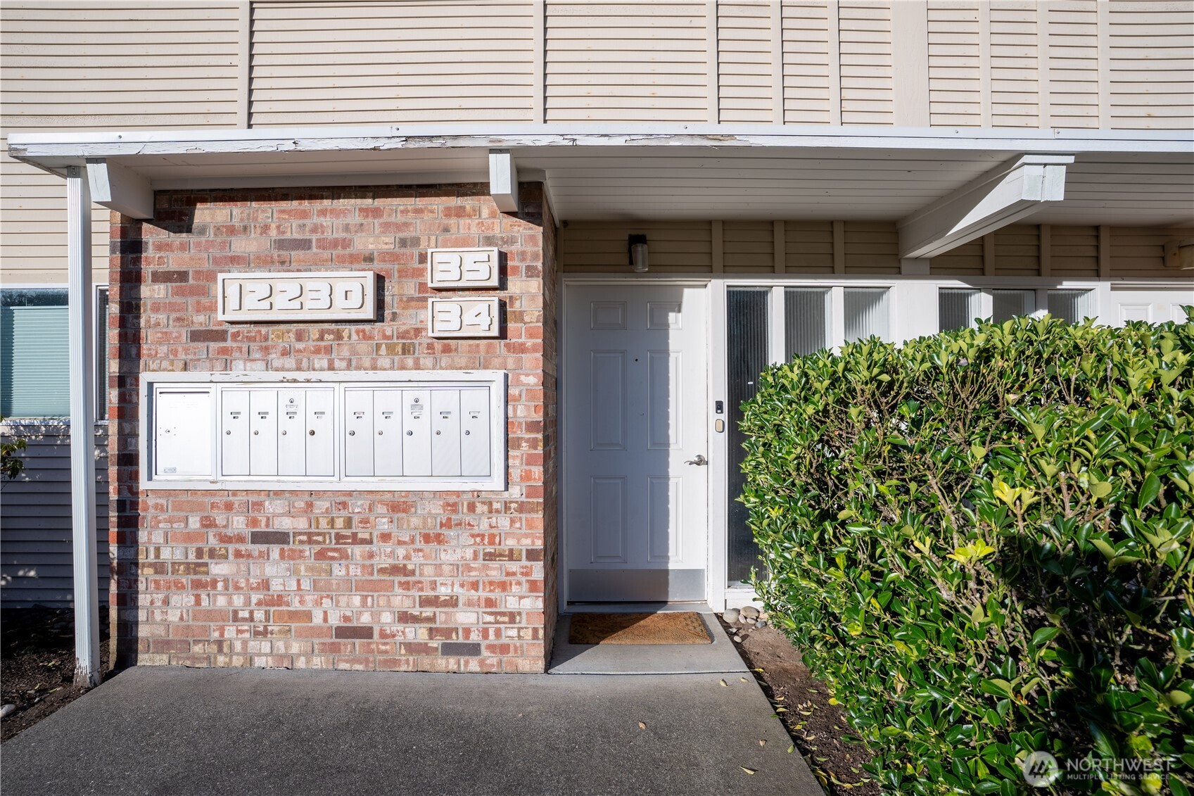 MLS #NWM2501546 image #0