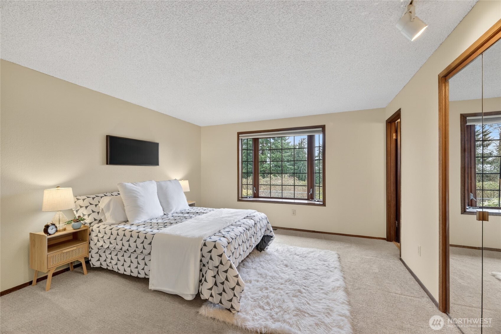 MLS #NWM2501547 image #15