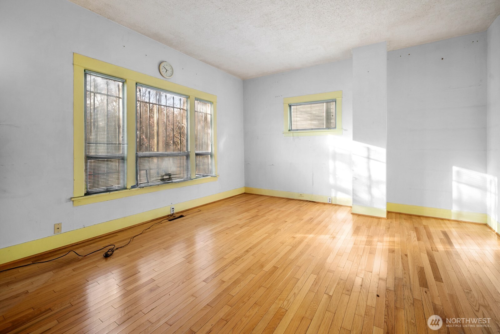 MLS #NWM2501551 image #2