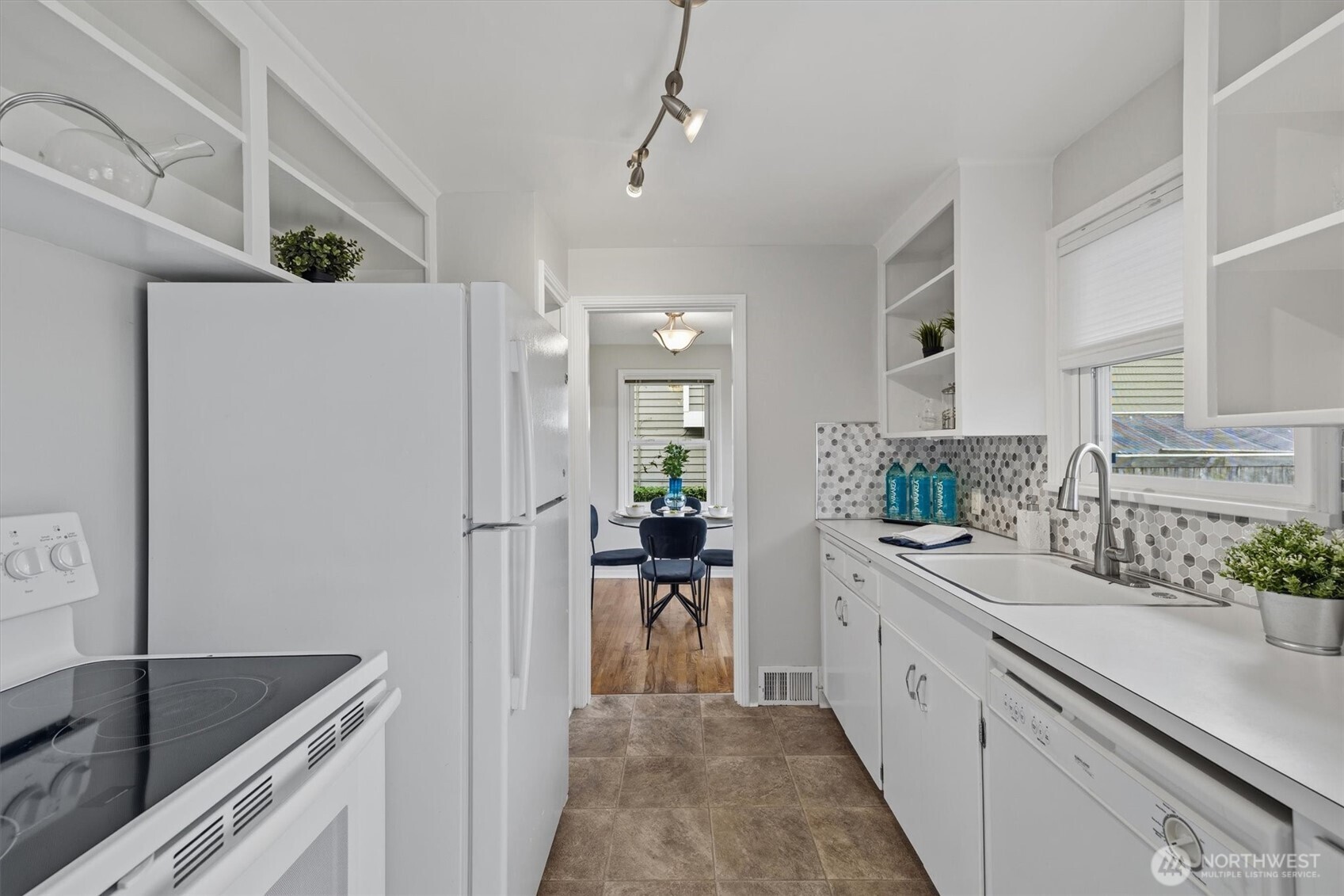 MLS #NWM2501563 image #11