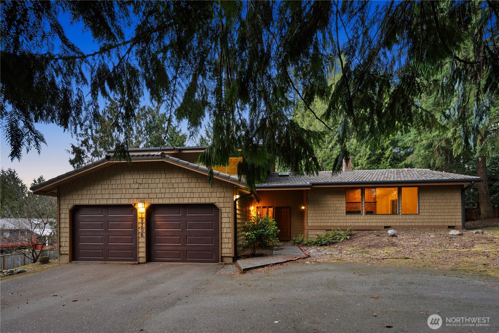 MLS #NWM2501582 image #0