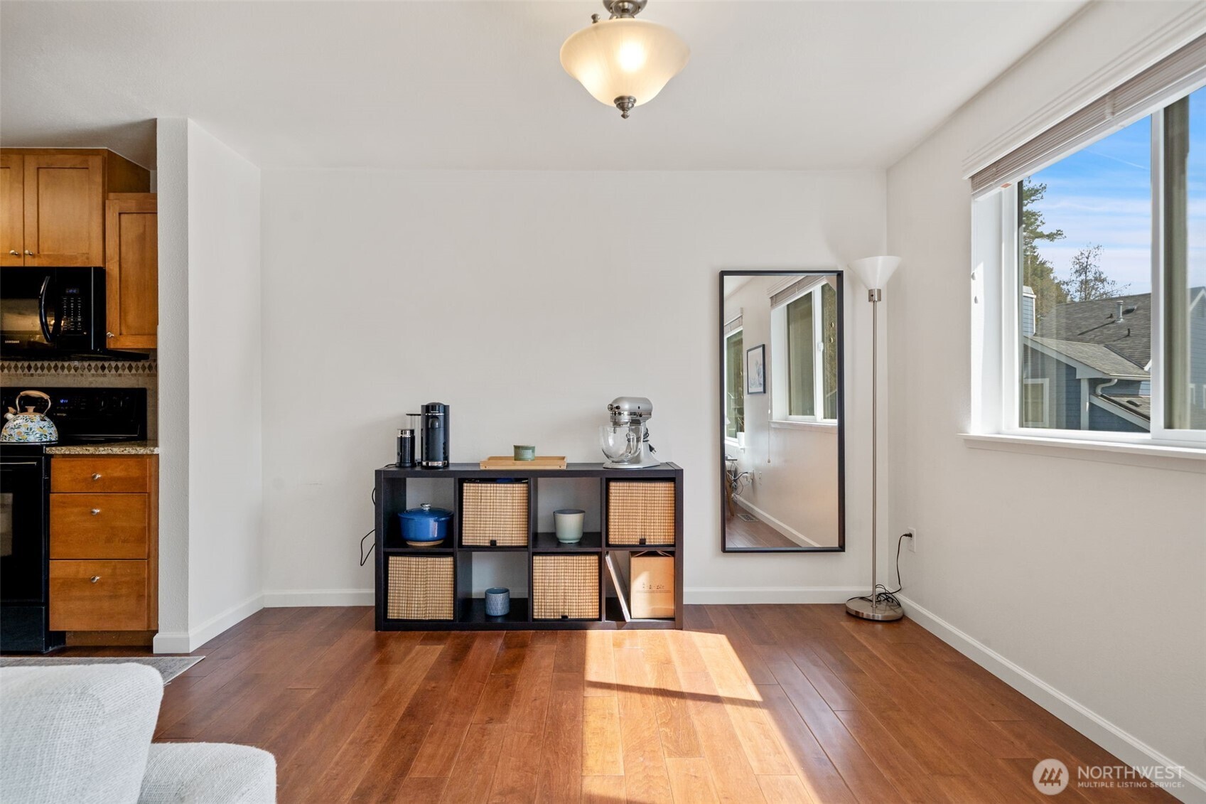 MLS #NWM2501605 image #5