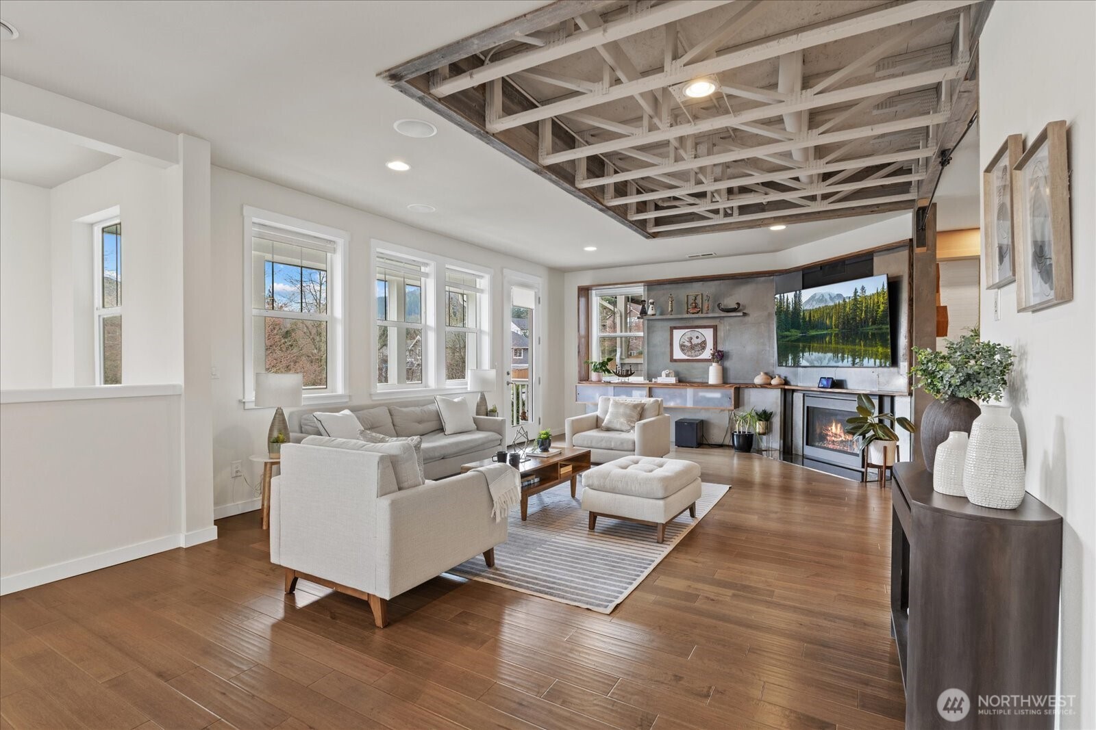 MLS #NWM2501616 image #2