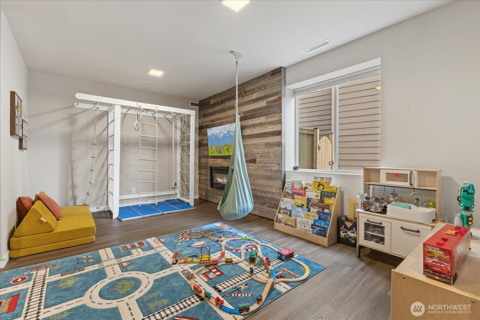 MLS #NWM2501616 image #25